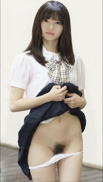 Saito Asuka - shows pussy