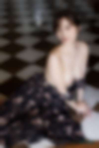 Ikuta Erika - shows tits