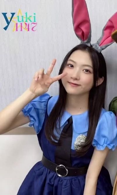 Taniguchi Airi - shows tits