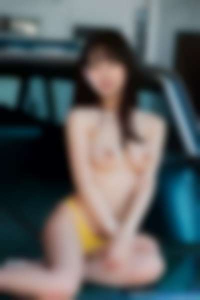 Kanemura Miku - shows tits