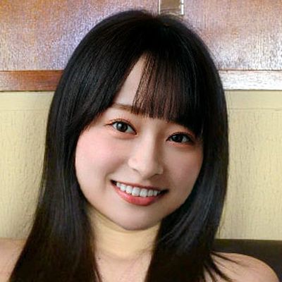 Kageyama Yuka - shows pussy