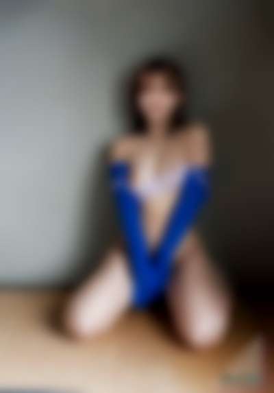 Tamura Hono - shows tits