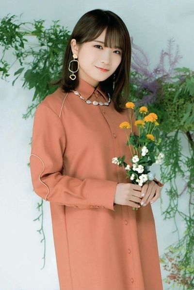 Akimoto Manatsu - naked