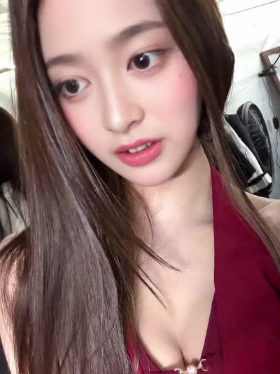 Inoue Nagi - shows tits