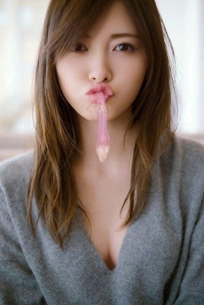 Shiraishi Mai - play with condom